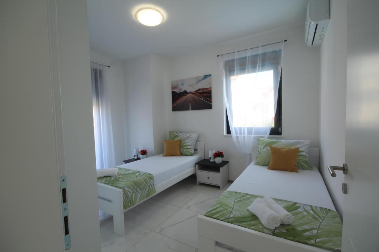 Villa Essenza - Luksuzne Kuce Za Odmor Vodice Buitenkant foto